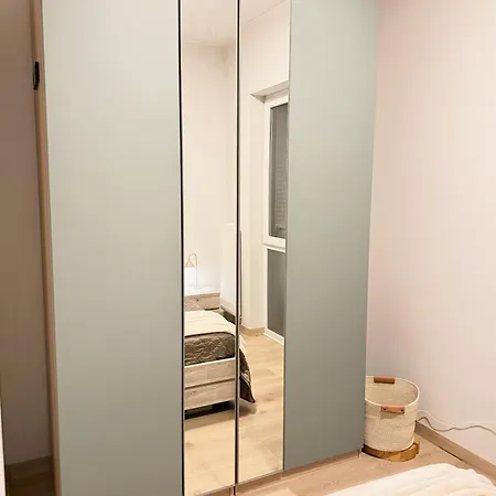 Komfortowy Podolany 3 Sypialnie & 2 Miejsca Parkingowe Apartmán Poznaň