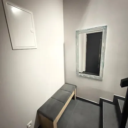 Komfortowy Podolany 3 Sypialnie & 2 Miejsca Parkingowe Apartmán Poznaň