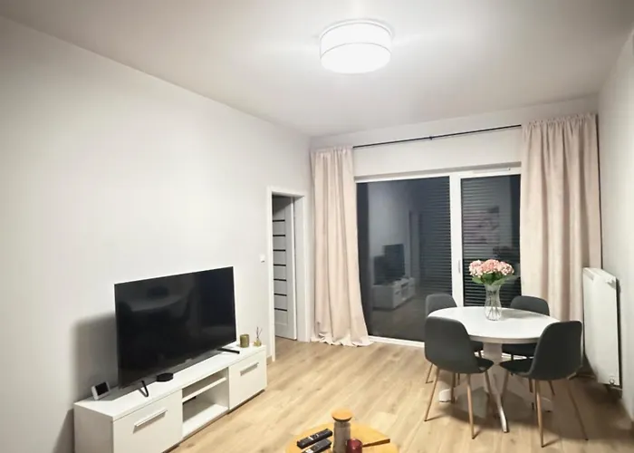 Komfortowy Podolany 3 Sypialnie & 2 Miejsca Parkingowe Apartamento *