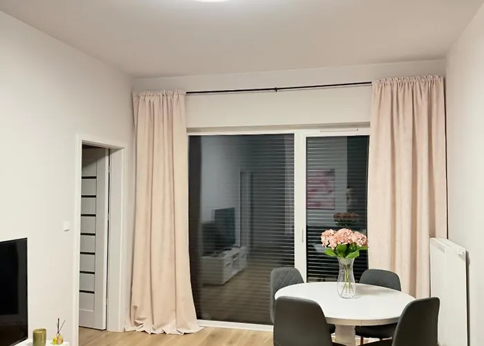 Komfortowy Podolany 3 Sypialnie & 2 Miejsca Parkingowe * Poznan