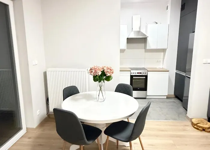 Komfortowy Podolany 3 Sypialnie & 2 Miejsca Parkingowe * Poznan