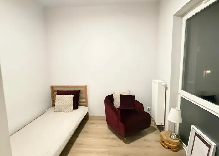 Komfortowy Self Check-in 3 Sypialnie & 2 Miejsca Parkingowe 포즈난