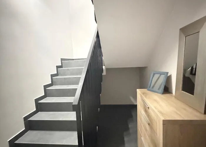 Komfortowy Podolany 3 Sypialnie & 2 Miejsca Parkingowe Poznan