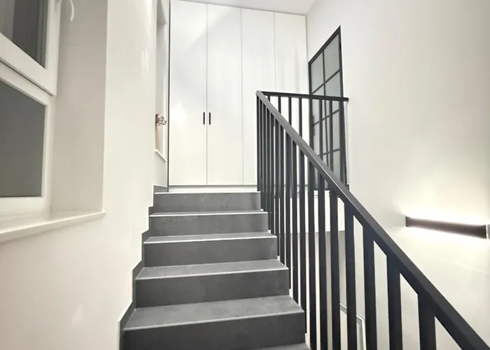 Apartamento Komfortowy Podolany 3 Sypialnie & 2 Miejsca Parkingowe